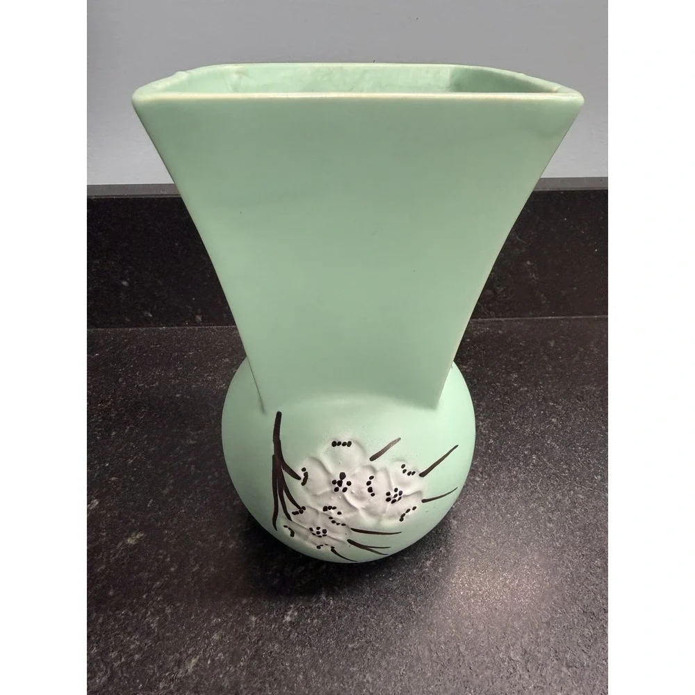 Vintage McCoy Spring Wood Dogwood Vase Pair Pink Green Matte‎ Pottery USA